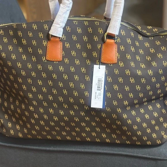 NWT Dooney and Bourke Brown Tmoro Gretta Weekender Bag - Picture 2 of 8